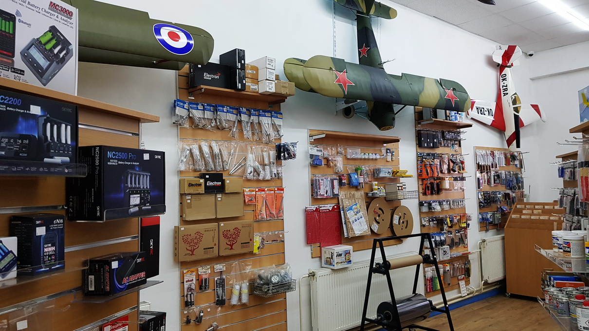 SHOW ROOM, IMI HOBBY, IMI, MODELSPORT, MODELARSTVO, MODELLBOLT